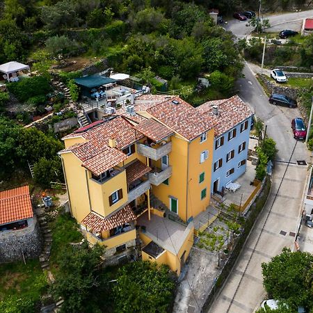Apartmani I Soba Roberto I Mirjana Valun Exteriér fotografie