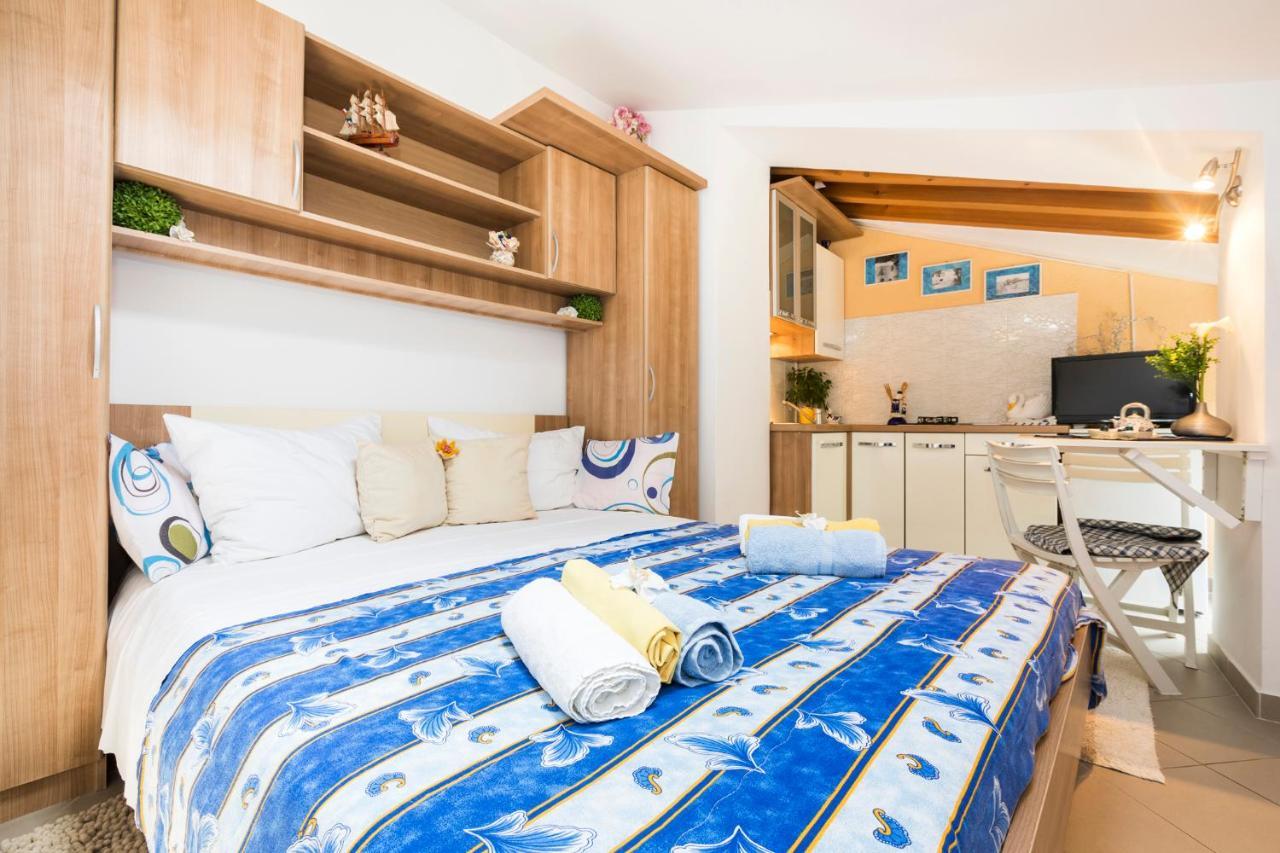 Apartmani I Soba Roberto I Mirjana Valun Exteriér fotografie