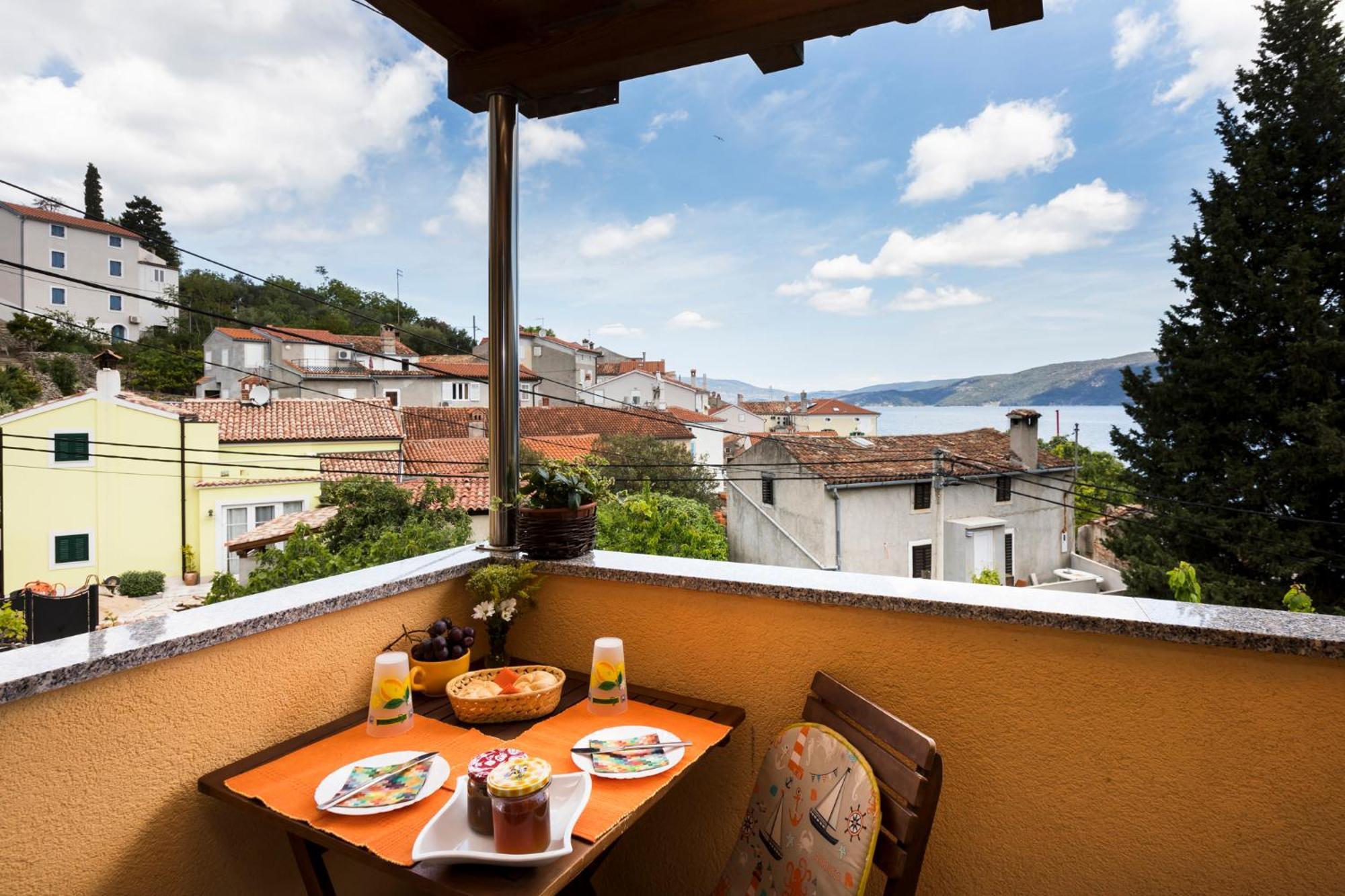 Apartmani I Soba Roberto I Mirjana Valun Exteriér fotografie