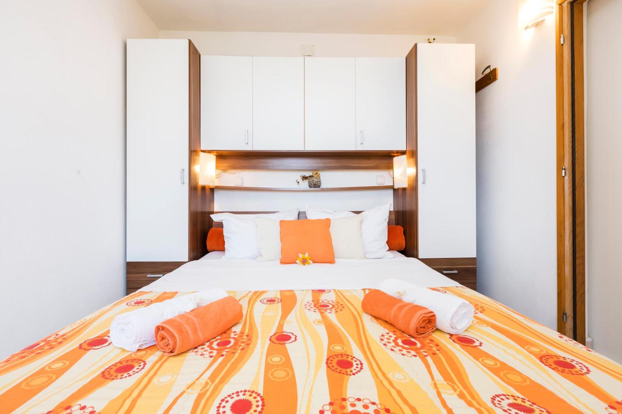 Apartmani I Soba Roberto I Mirjana Valun Exteriér fotografie