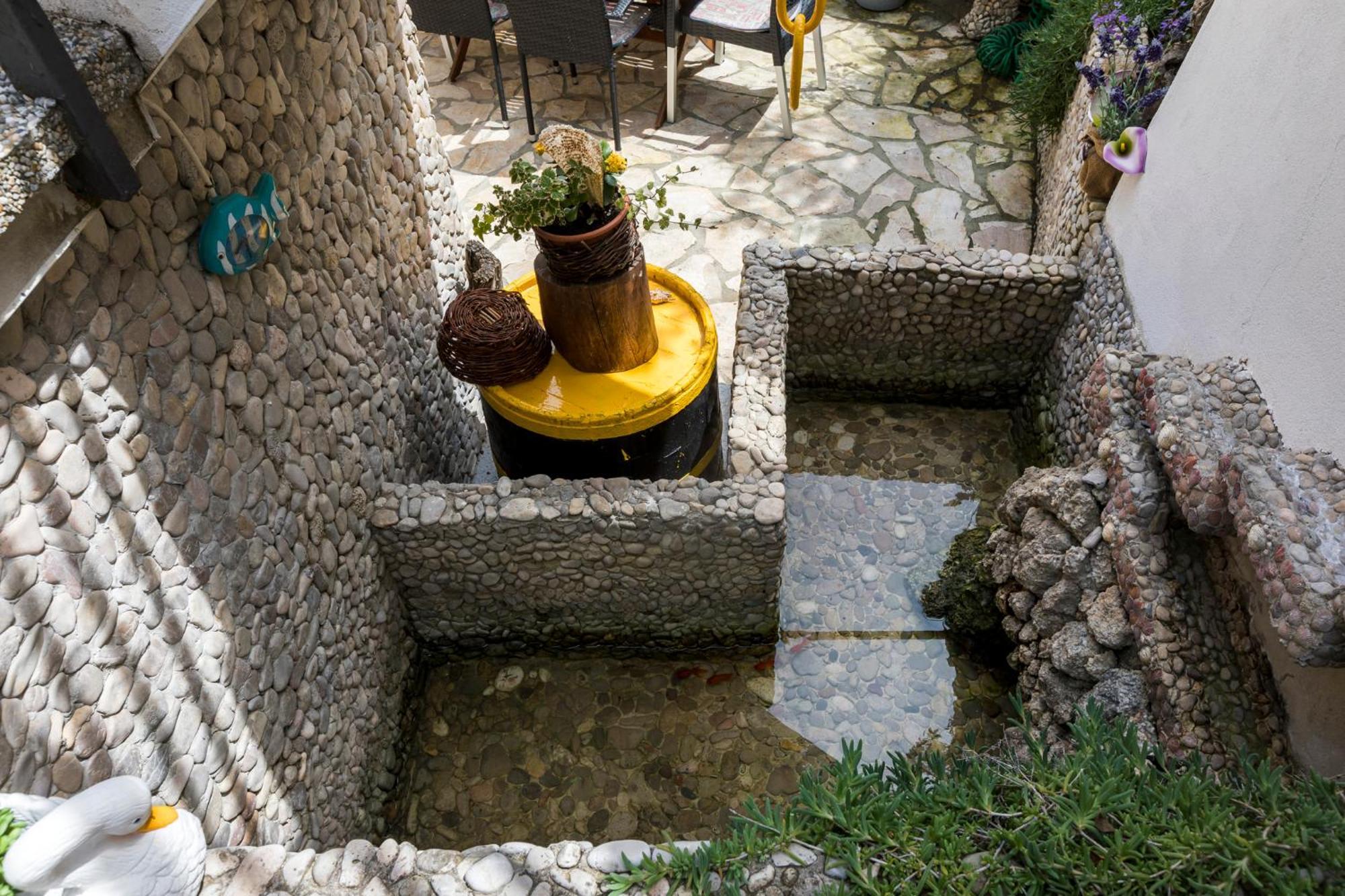 Apartmani I Soba Roberto I Mirjana Valun Exteriér fotografie