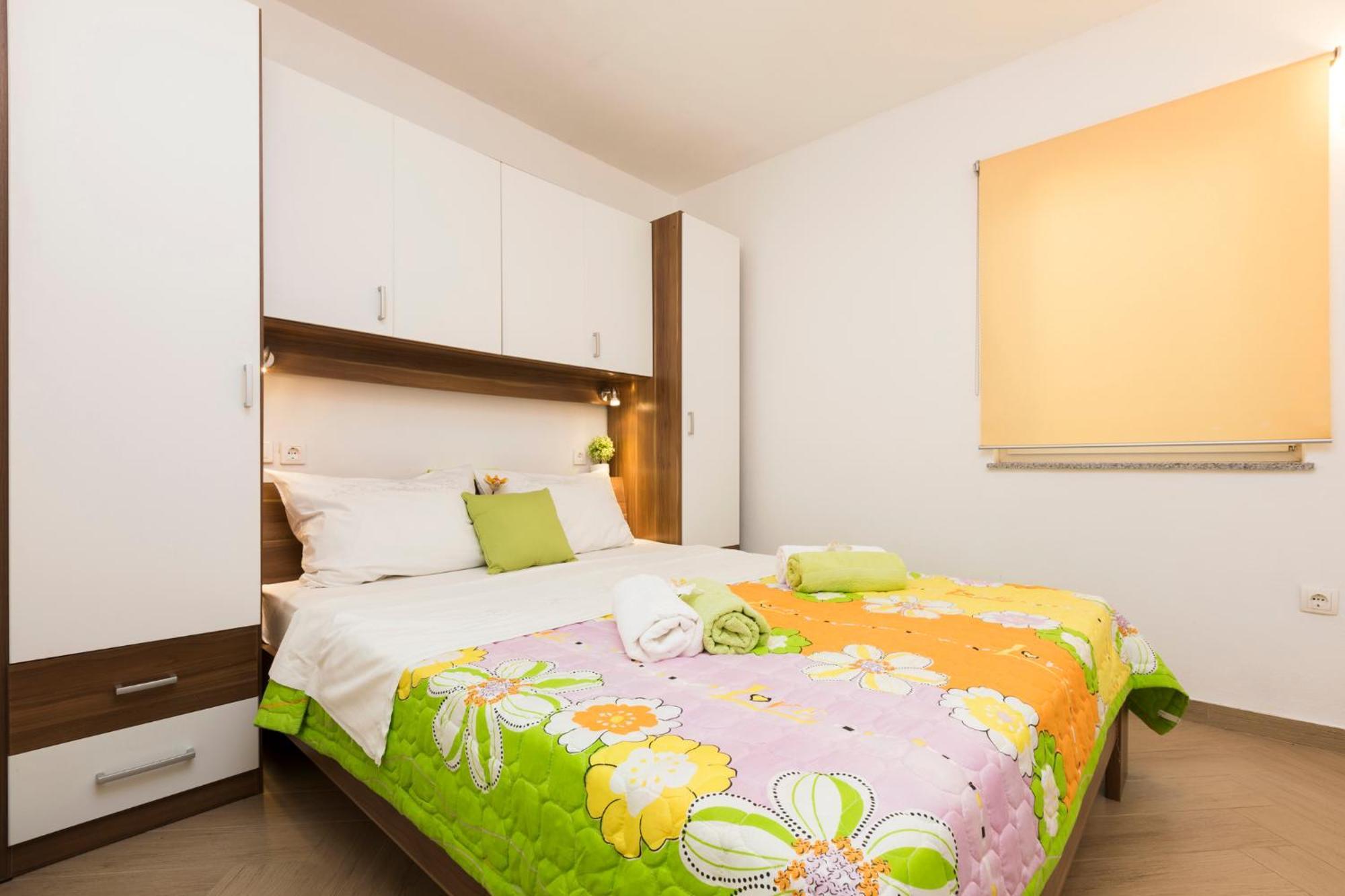 Apartmani I Soba Roberto I Mirjana Valun Exteriér fotografie